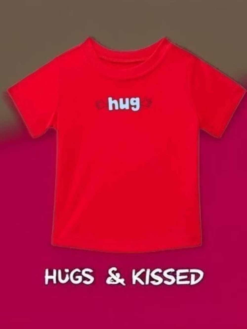 wonder nation Red 'hug' Graphic Tee